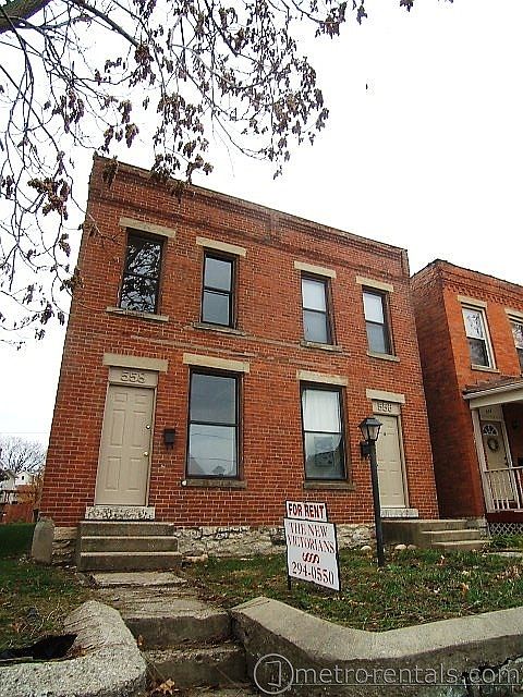 1st image of 558 W 2nd Ave