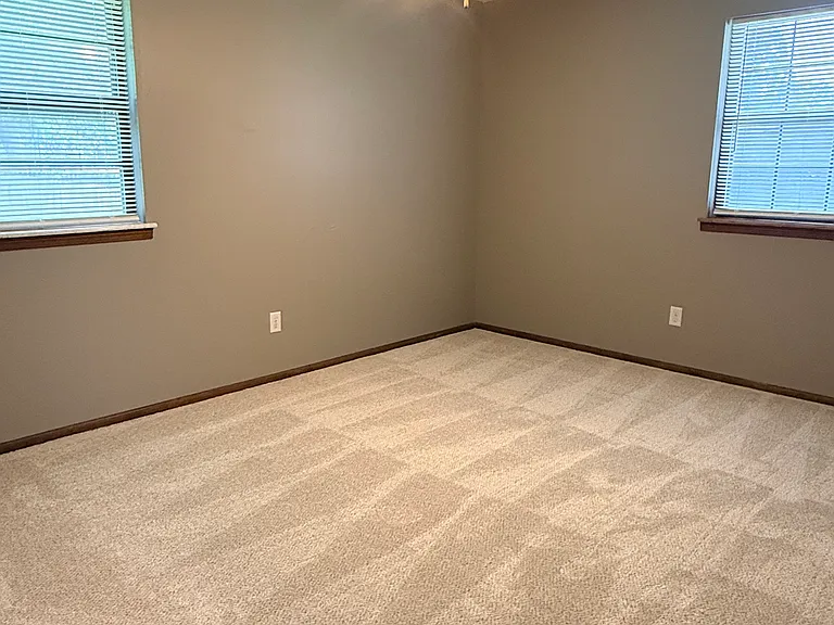 1700 SW Speas Dr — Photo 5