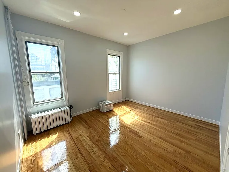 927 18th St #1 — Photo 21
