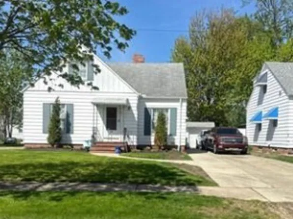 240 E 264th St, Euclid, OH 44132