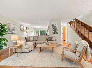 399 Pond St APT D1, Braintree, MA 02184