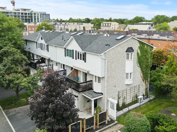 2303 Marine Dr #5, Oakville, ON L6L 1C2