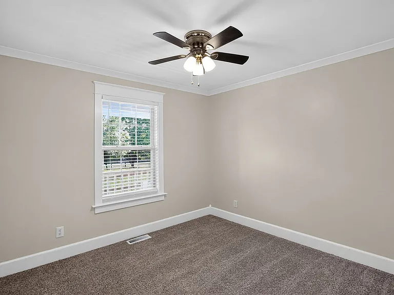 11880 Provident Dr — Photo 12