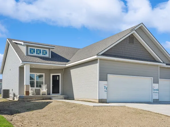 558 SE Hollow Ct, West Des Moines, IA 50265