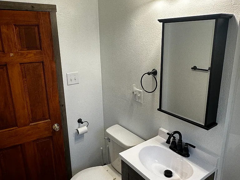 801 Cottage St — Photo 10