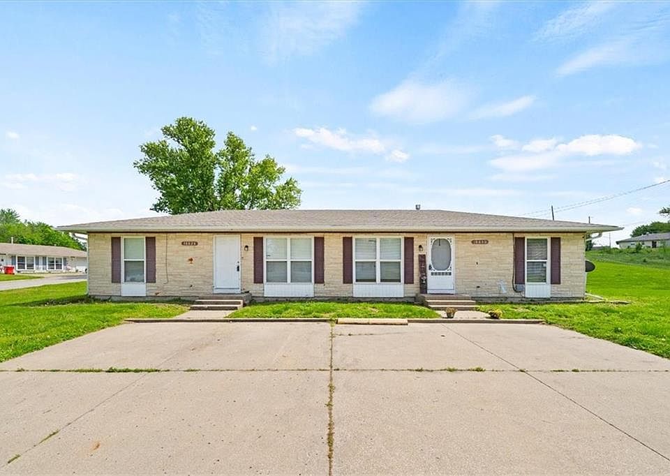1st image of 18828-30 E Wigwam Pl