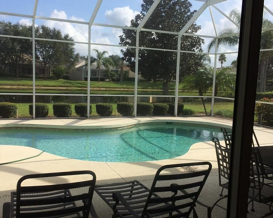 pool lanai