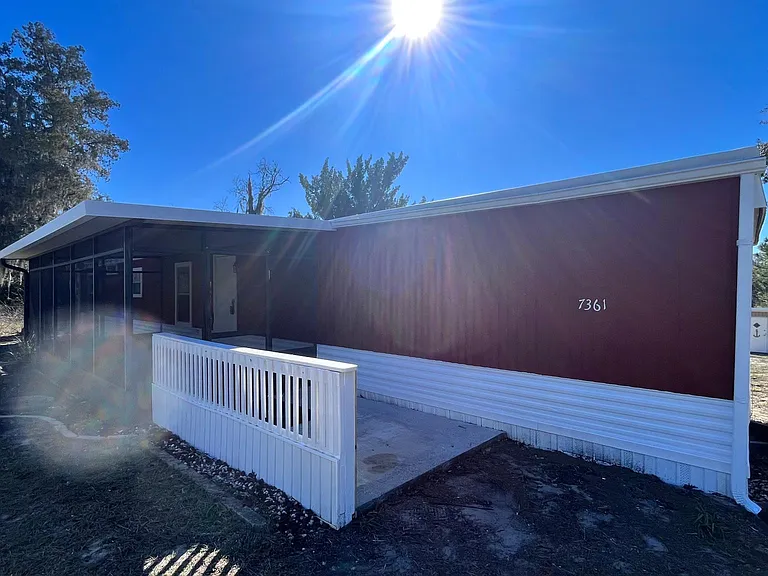 7361 Westview Ct — Photo 1
