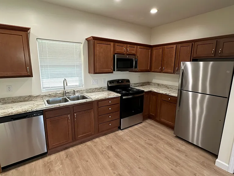 101 Fairlane St — Photo 3