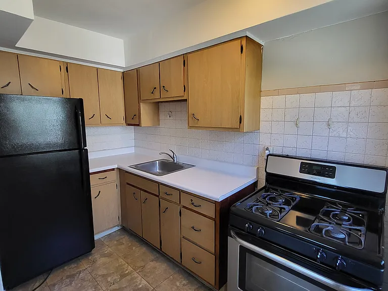 201 E Swissvale Ave #5 — Photo 10