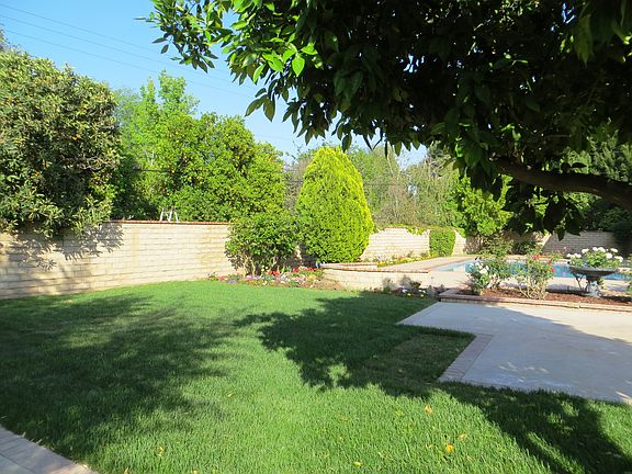 5th image of 23261 Erwin St