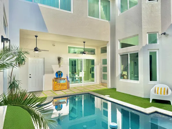 1087 Satinleaf Street, Hollywood, FL 33019