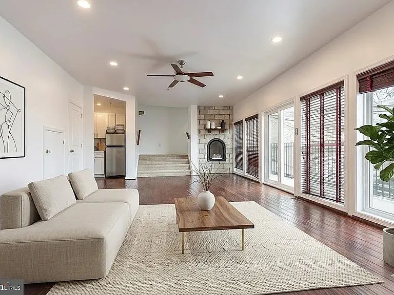 3937 Terrace St #2 — Photo 1