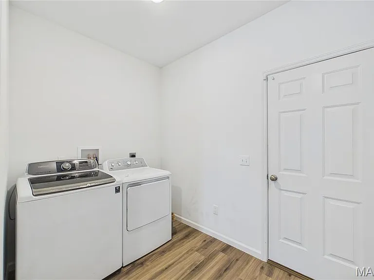 714 Alban Aly — Photo 15