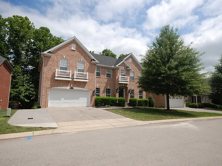 314 Forest Bend Dr — Photo 3