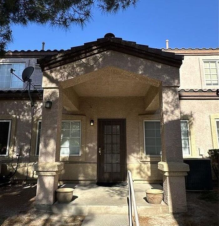 1st image of 1956 Vista Malaga St Unit 107