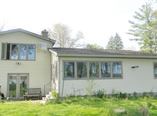 3272 Lakeview Dr, Allegan, MI 49010