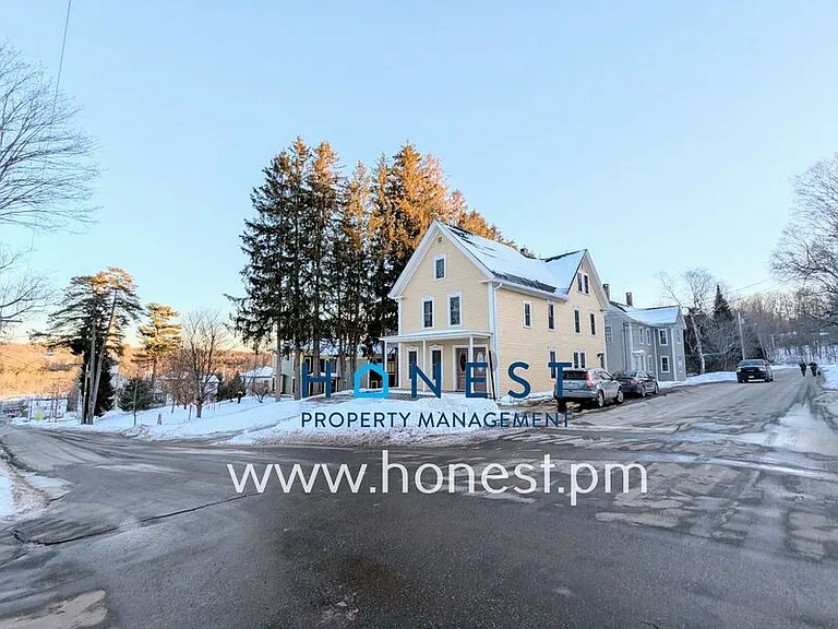 18 Warren St #3 — Photo 20