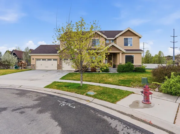 1497 W Meadow Glen Dr, Bluffdale, UT 84065