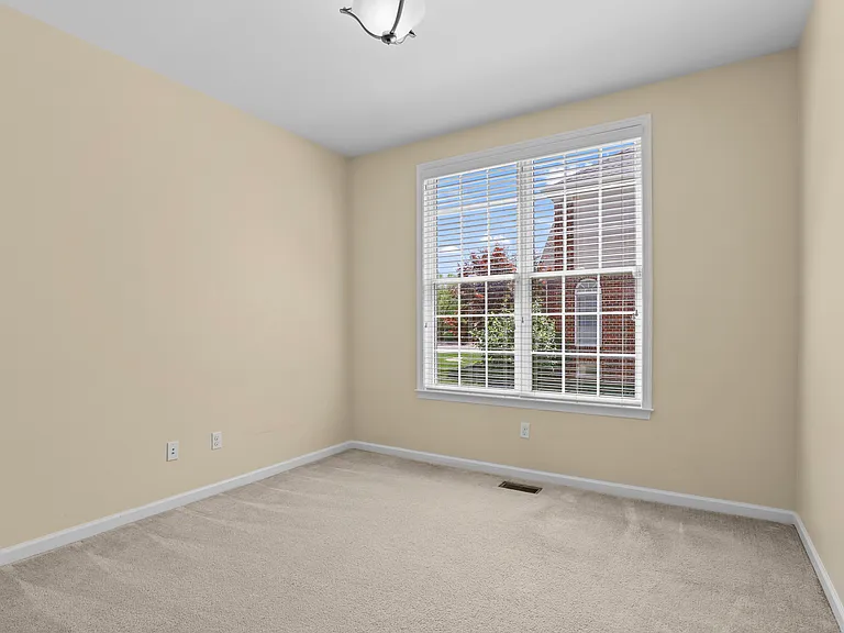 24303 Saybrook Ct — Photo 19