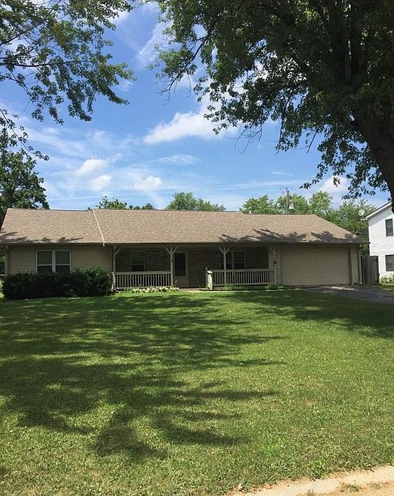 2nd image of 82 Parkview Rd