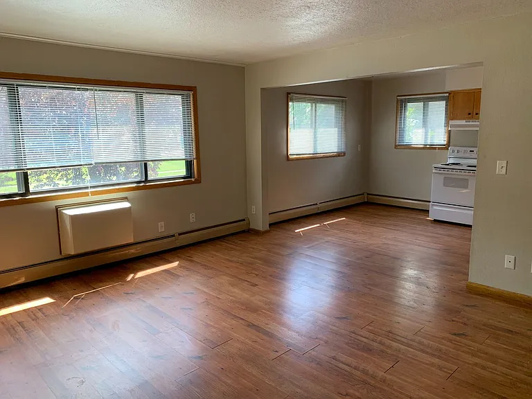 College Park Apartments — Photo 109