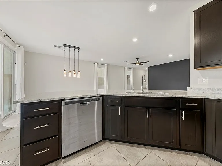 7960 Jaspence St — Photo 2