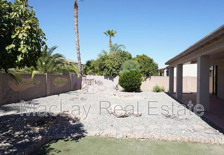 203 W Cedar Dr — Photo 18