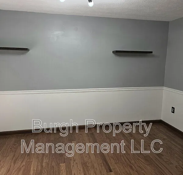 3135 Laurel Ridge Cir — Photo 6