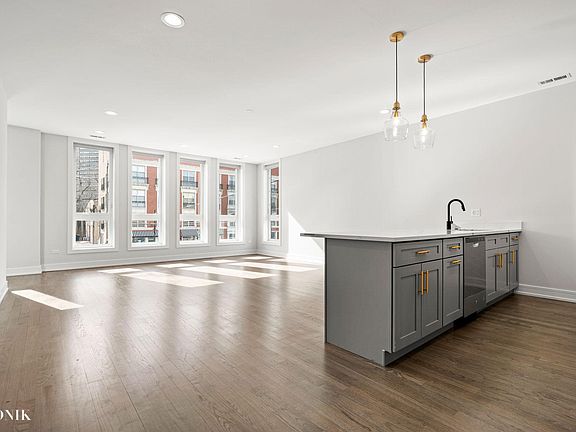 4th image of 418 E Oakwood St #2