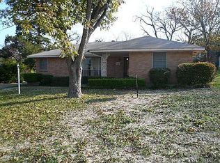 316 Woodacre Cir, Dallas, TX 75241