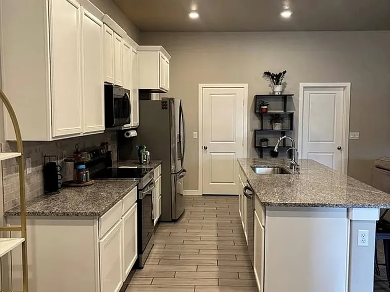 1322 Lantana Ct — Photo 7
