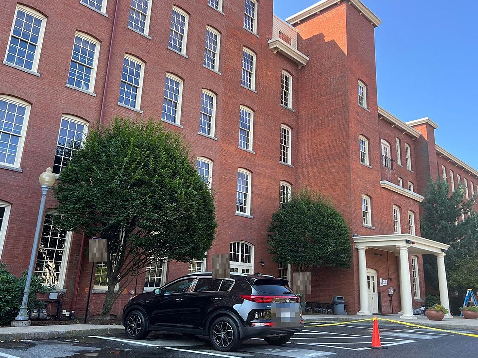 1st image of 4 Bishop St Unit 402