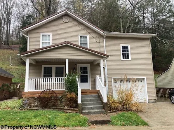 254 Cottage Ave, Weston, WV 26452