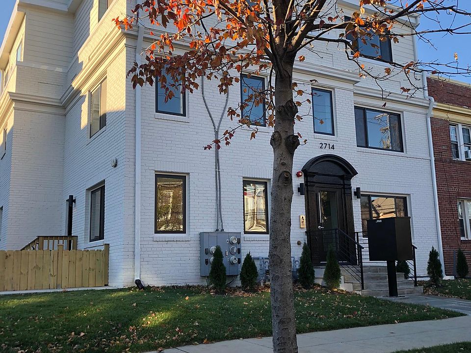 Recently built building with four units (finished in 2020). Note: The building is not yet on Apple maps street view.