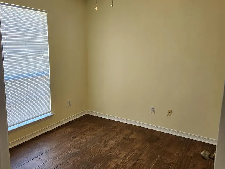 Unit Photo
