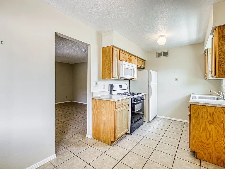4555 Sun Valley Dr — Photo 19