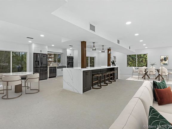 4th image of 2413 S Miami Ave