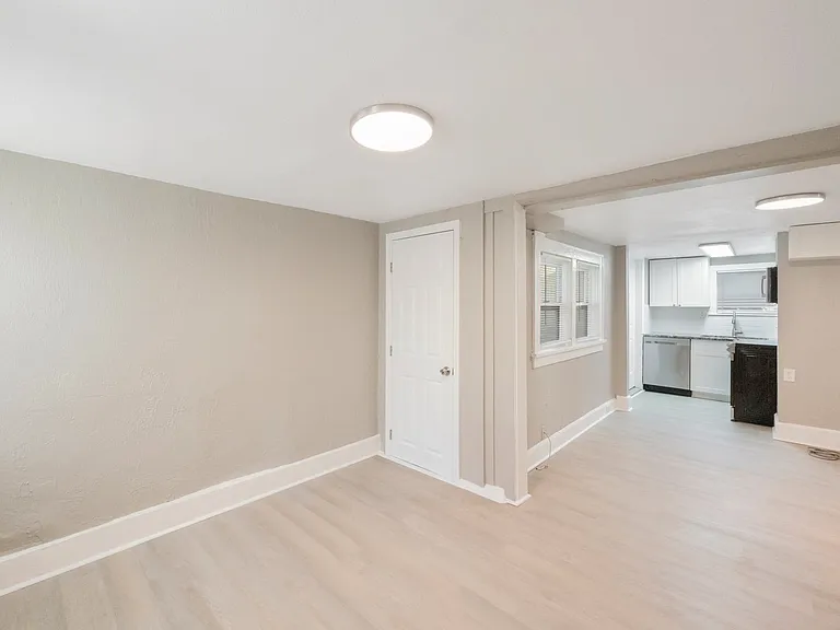 955 9th Ave S #2 — Photo 3