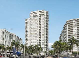 2750 NE 183rd St APT 603, Aventura, FL 33160