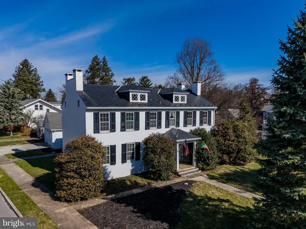 317 W King St, Shippensburg, PA 17257