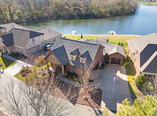1804 Rivers Landing Dr, Prospect, KY 40059