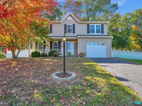 88 S Kennard Dale Ave, Stewartstown, PA 17363