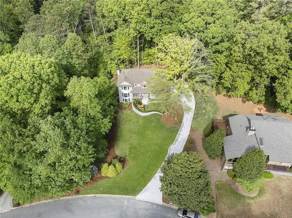 660 Willow Knoll Dr SE, Marietta, GA 30067