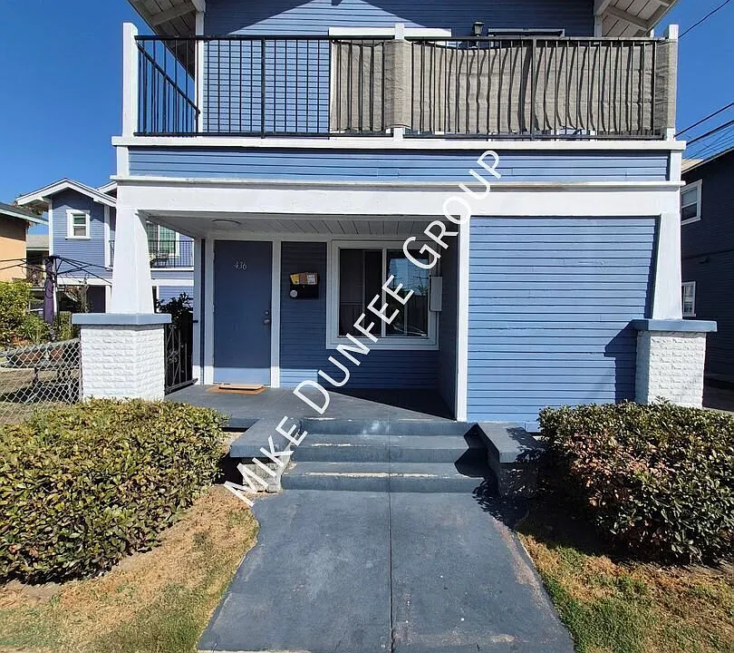 436 Cerritos Ave
