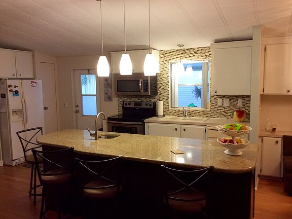 2nd image of 3146 Glenbrook Dr