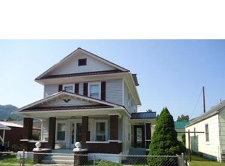 30 Merrill St, Logan, WV 25601