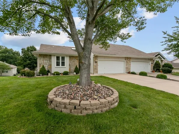 523 NW Alexa Ln, Lees Summit, MO 64081