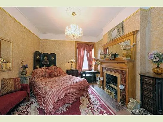 Sold by Stribling | media 3