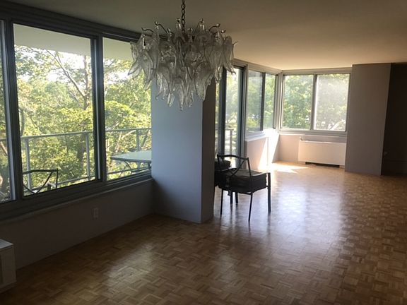 3rd image of 1 Claridge Dr APT 207